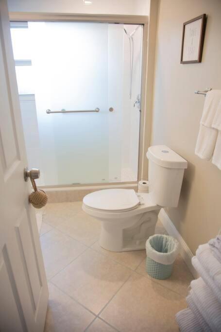 Two Bedroom Ranch With Private Deck Close To Beach Lake Worth Beach Exterior foto