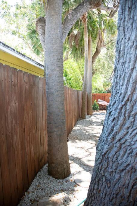Two Bedroom Ranch With Private Deck Close To Beach Lake Worth Beach Exterior foto