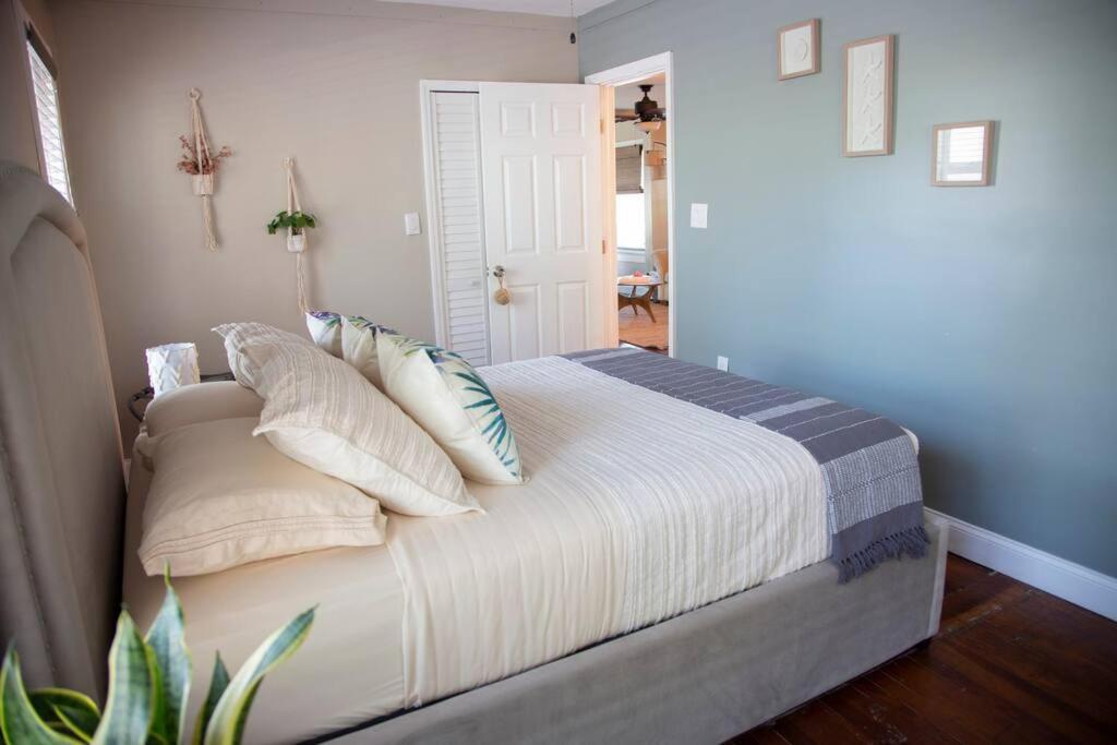 Two Bedroom Ranch With Private Deck Close To Beach Lake Worth Beach Exterior foto