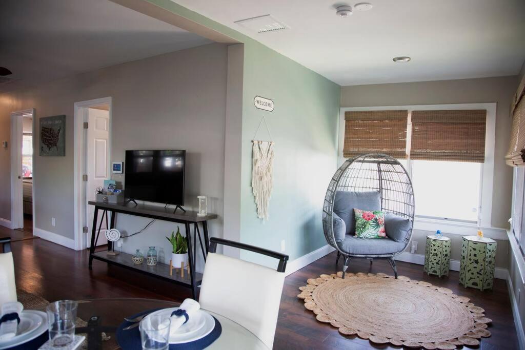 Two Bedroom Ranch With Private Deck Close To Beach Lake Worth Beach Exterior foto